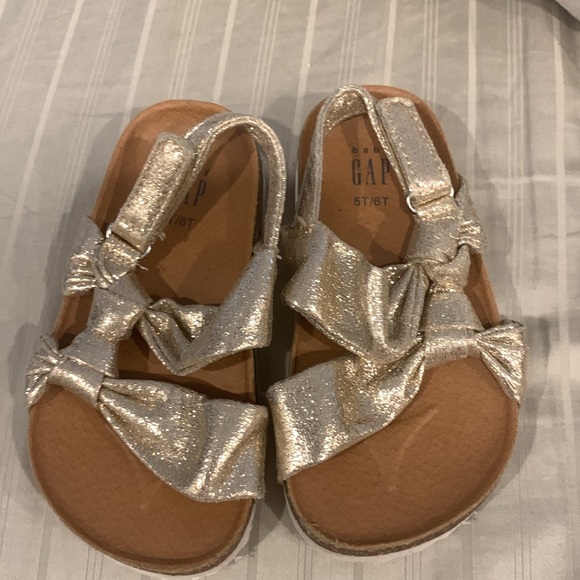 New Gap Sandals sz 5-6T - Picture 6 of 6